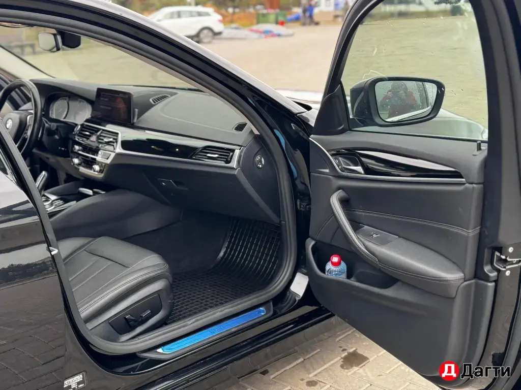 BMW 5 серии, 2020 года