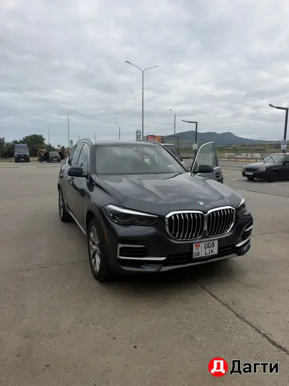 BMW X5, 2021 года