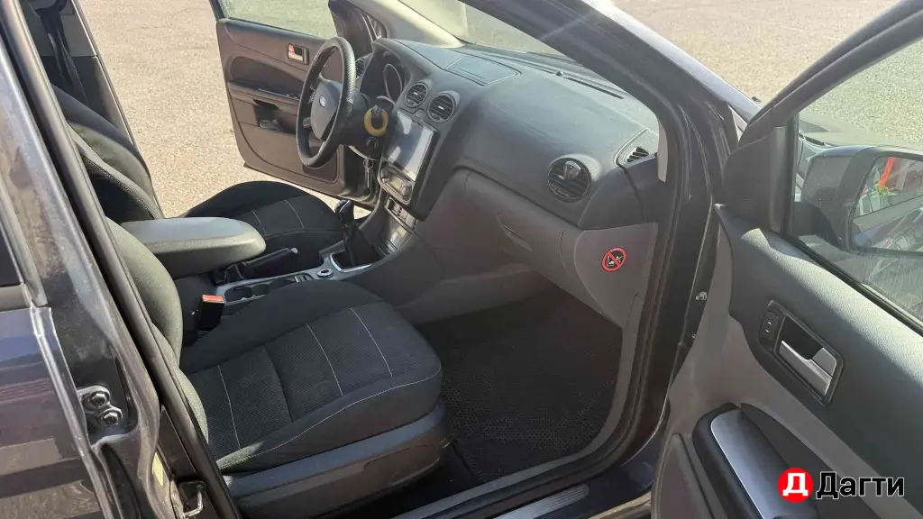 Ford Focus, 2010 года