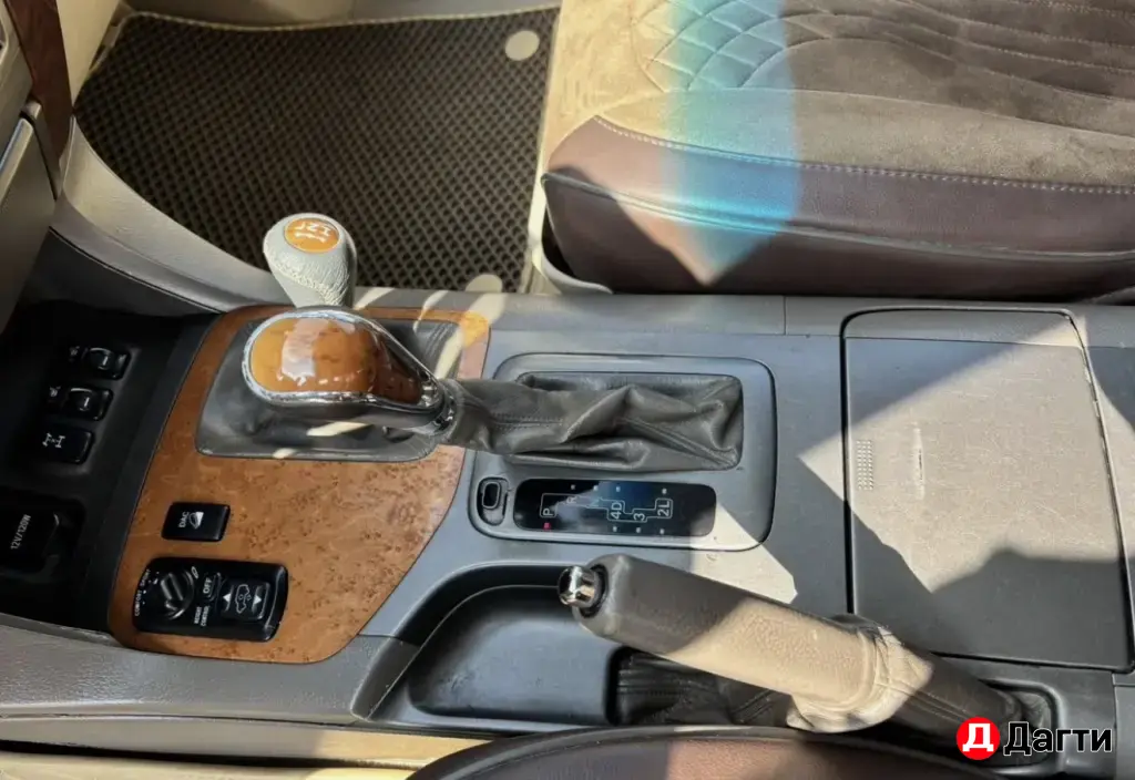 Lexus GX, 2004 года