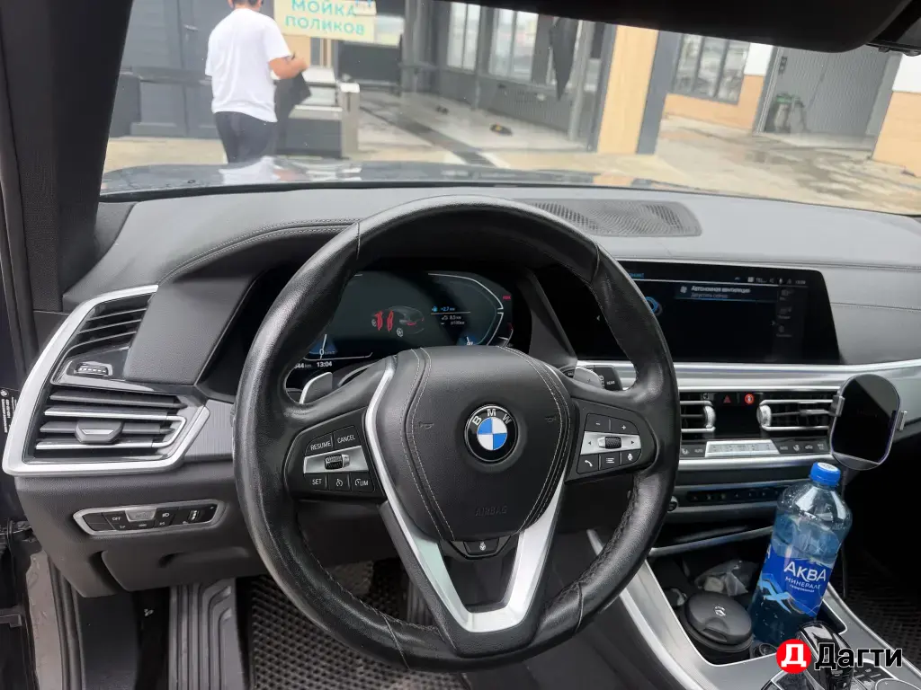 BMW X5, 2021 года