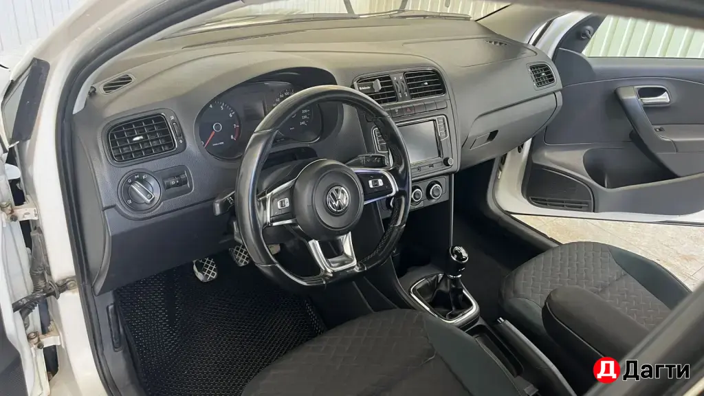 Volkswagen Polo, 2012 года