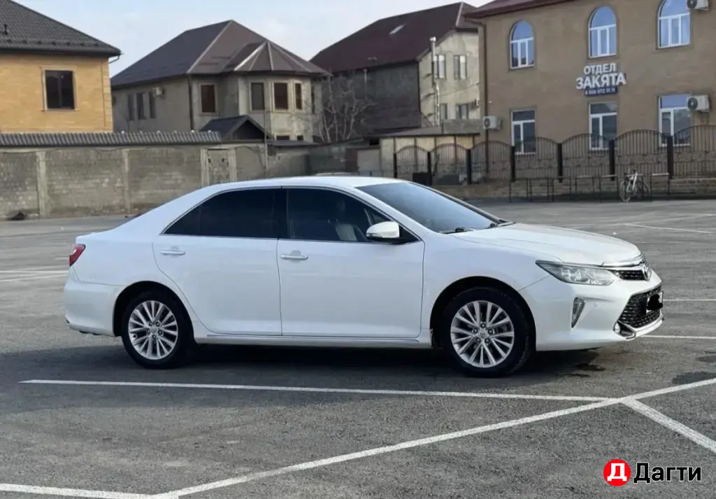 Toyota Camry, 2013 года