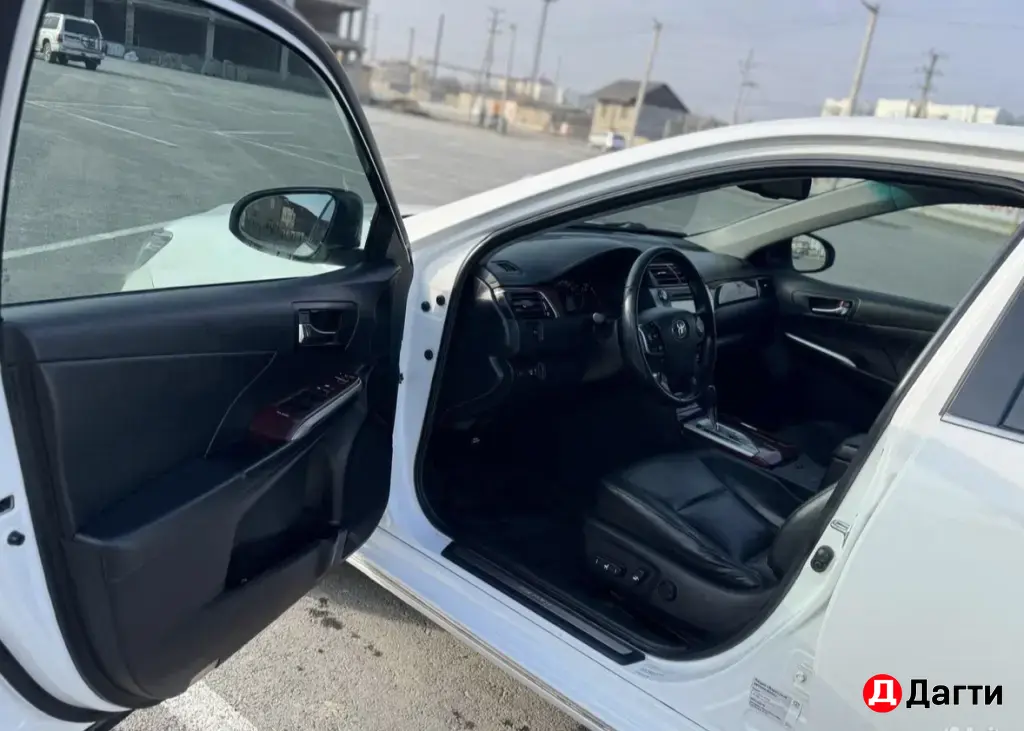 Toyota Camry, 2013 года