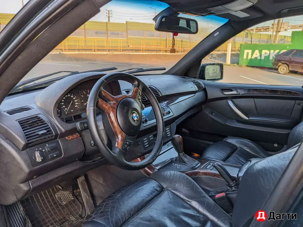 BMW X5, 2000 года