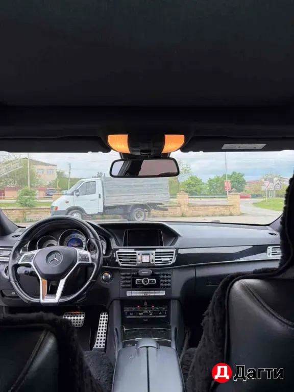 Mercedes-Benz E-Класс, 2013 года