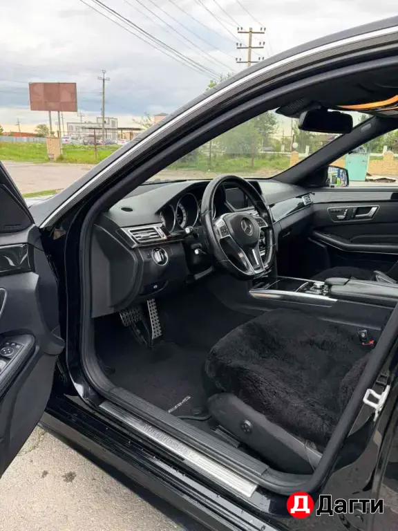 Mercedes-Benz E-Класс, 2013 года