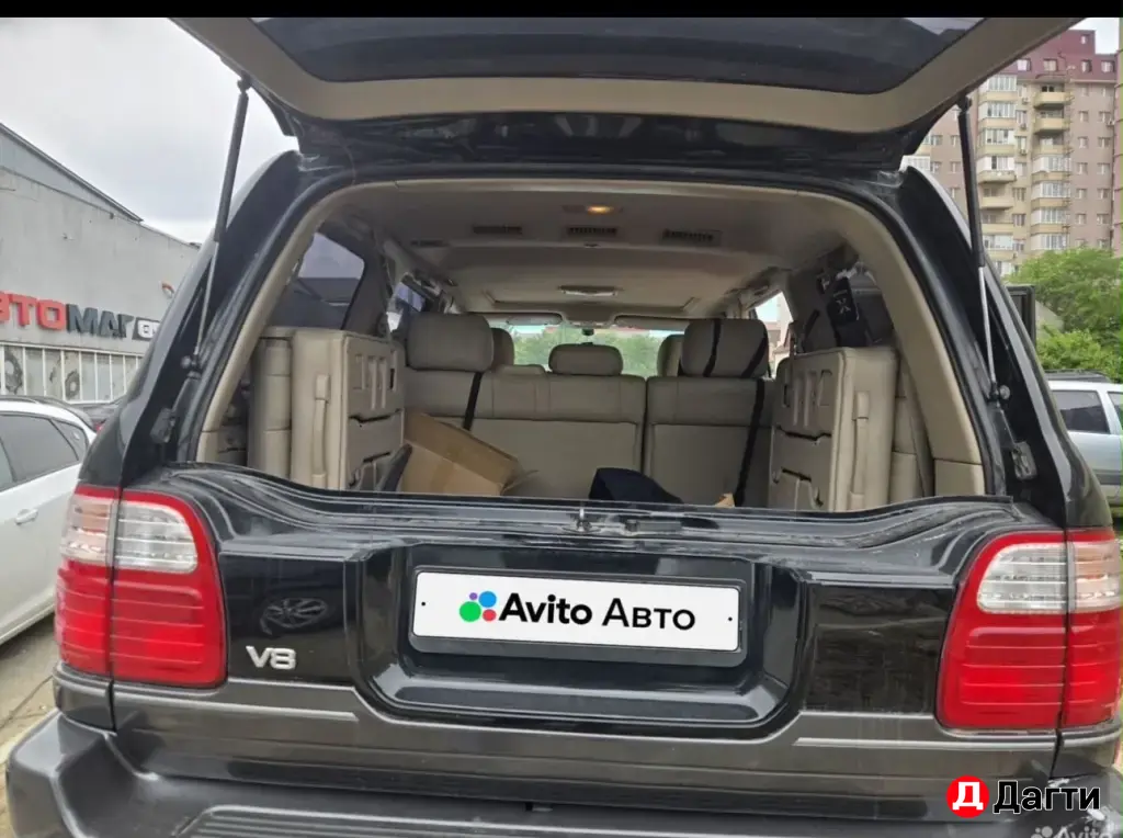 Lexus LX, 2003 года