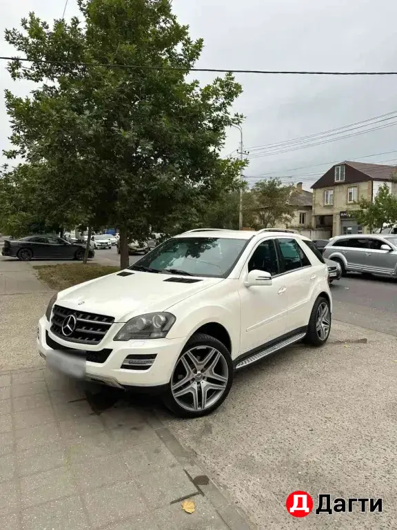 Mercedes-Benz M-Класс, 2011 года
