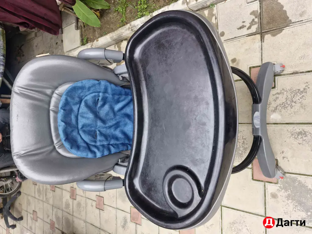 столик для кормление