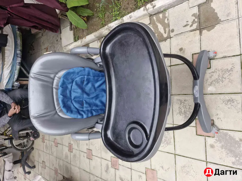 столик для кормление