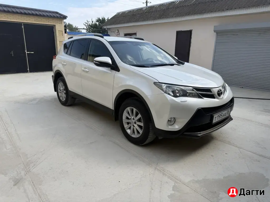 Toyota RAV4, 2013 года