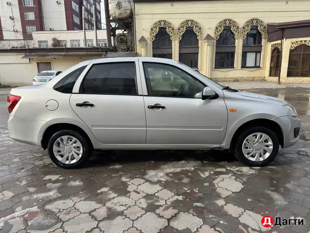 LADA (ВАЗ) Granta, 2013 года