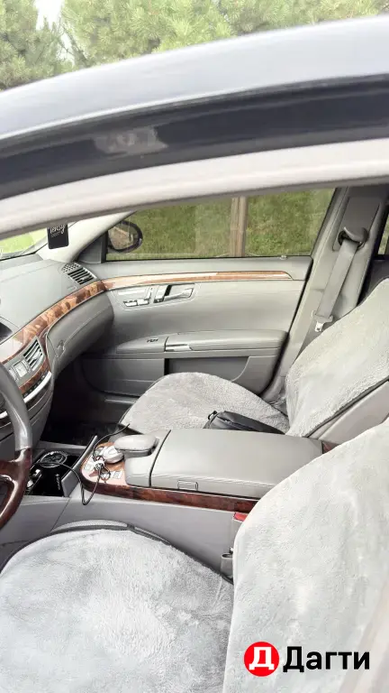 Mercedes-Benz S-Класс, 2005 года
