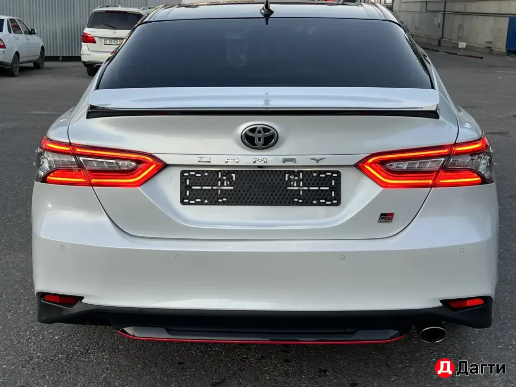 Toyota Camry, 2021 года