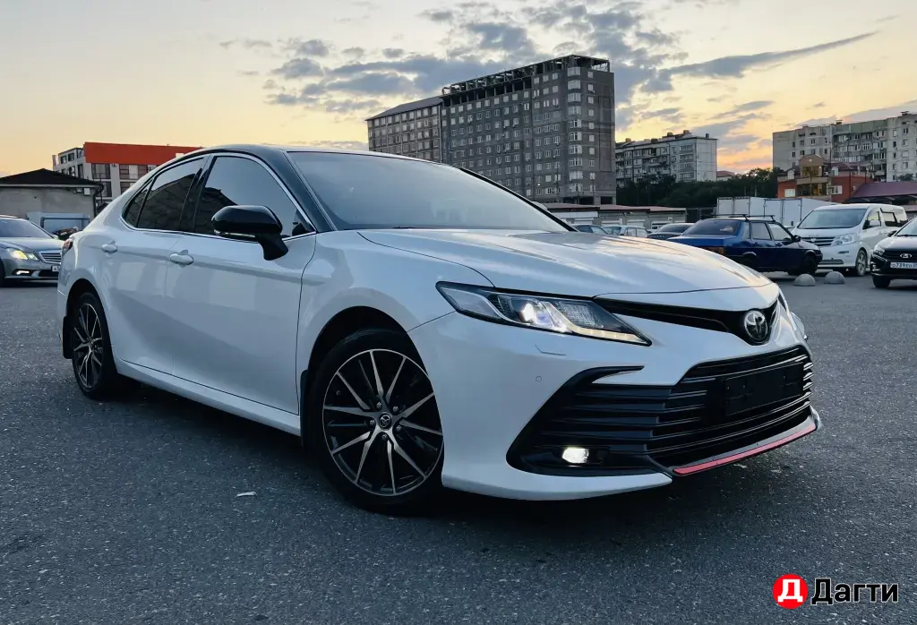 Toyota Camry, 2021 года