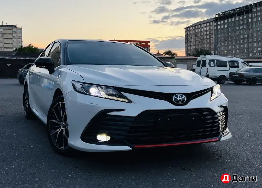 Toyota Camry, 2021 года