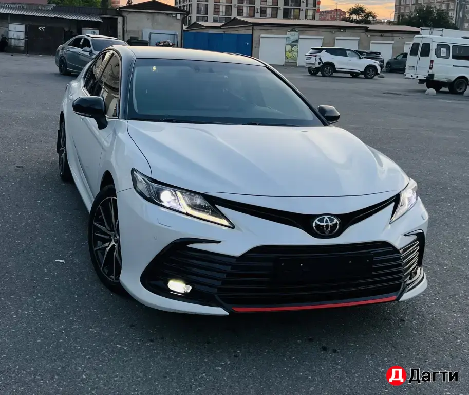 Toyota Camry, 2021 года