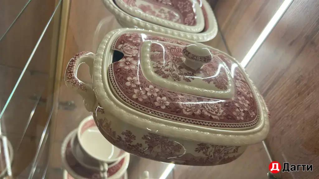 посуда , сервизы и поштучно винтажная оригинальная!