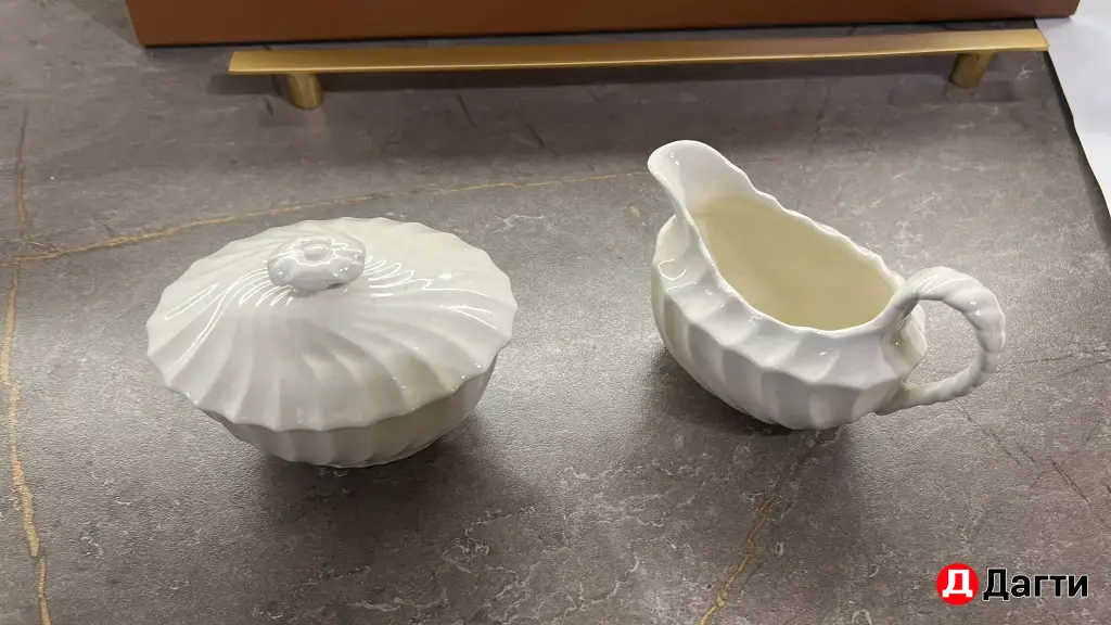 посуда , сервизы и поштучно винтажная оригинальная!