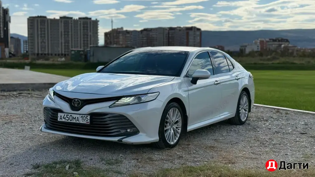 Toyota Camry, 2019 года