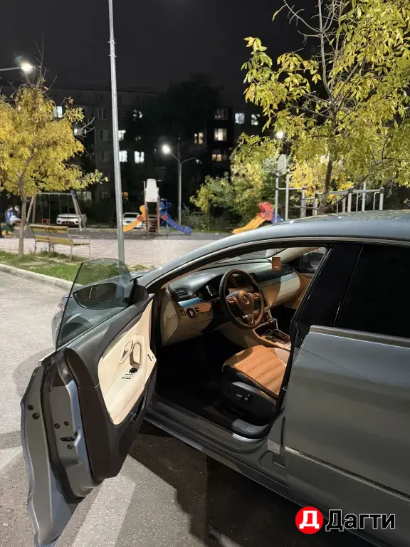 Volkswagen Passat CC, 2010 года