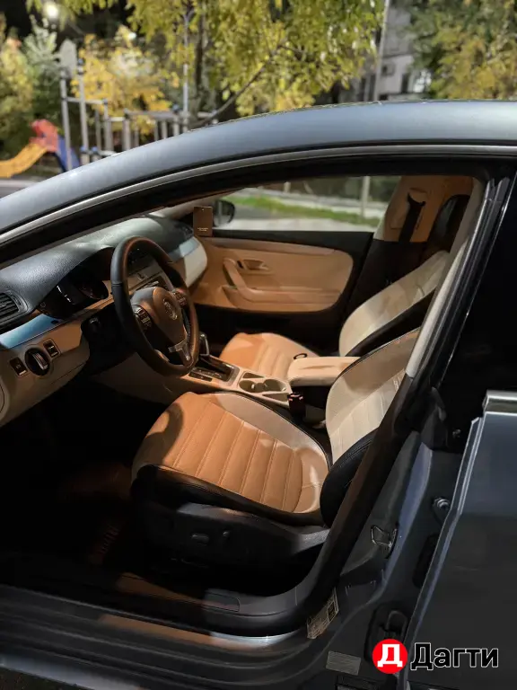 Volkswagen Passat CC, 2010 года