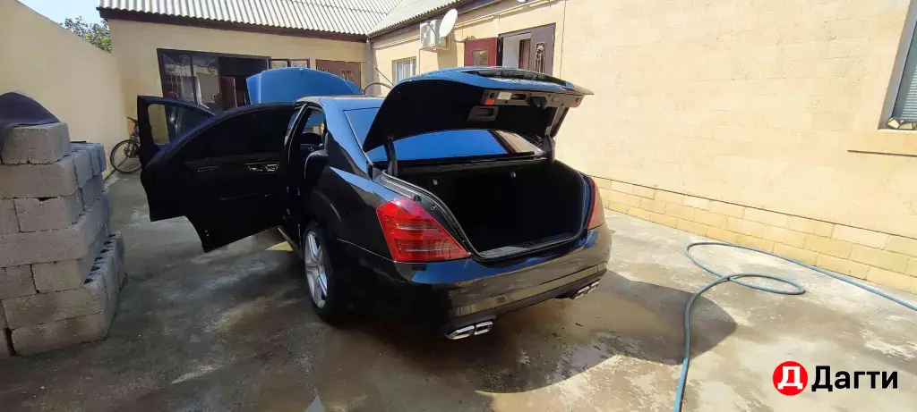 Mercedes-Benz S-Класс, 2005 года