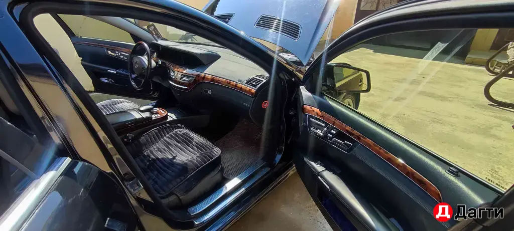 Mercedes-Benz S-Класс, 2005 года