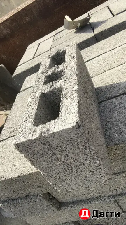 шлакоблок.