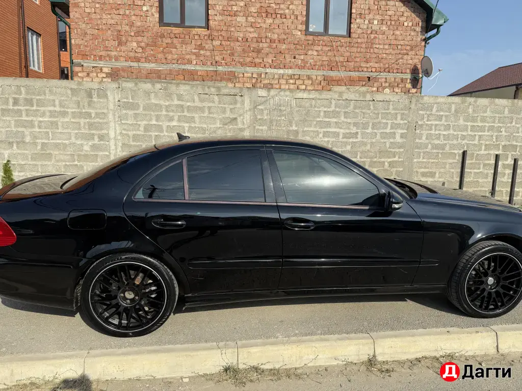 Mercedes-Benz E-Класс, 2009 года