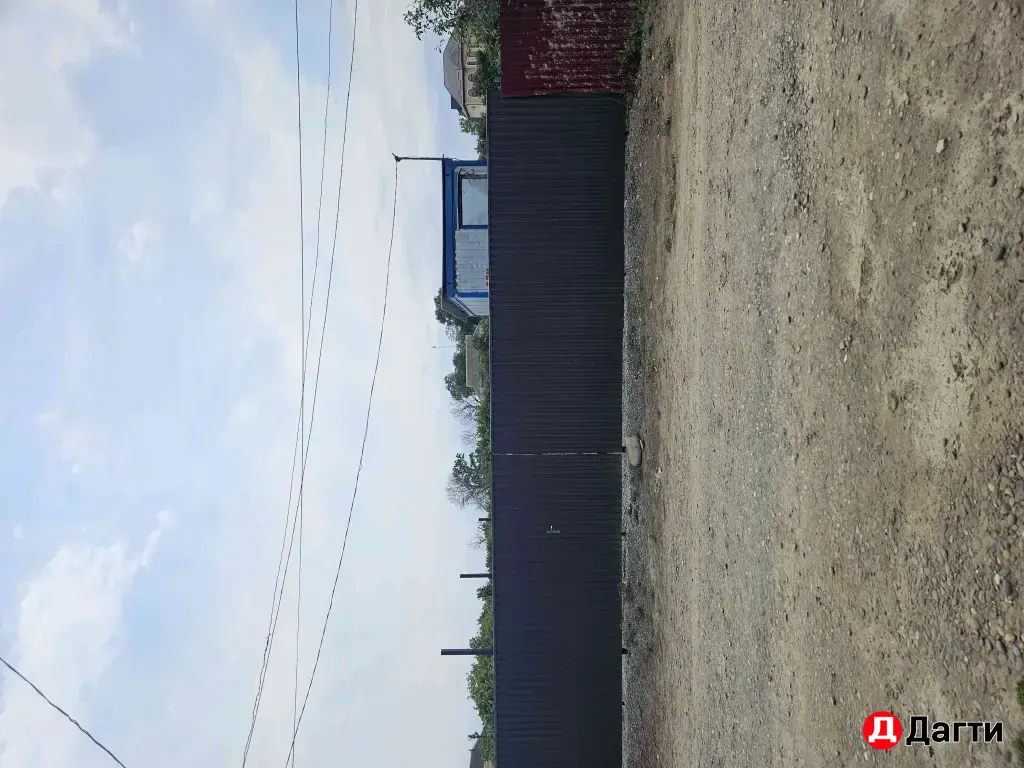 ПРОДАЕТЬСЯ УЧАСТОК 10 СОТЫХ С БЫТОВКОЙ.