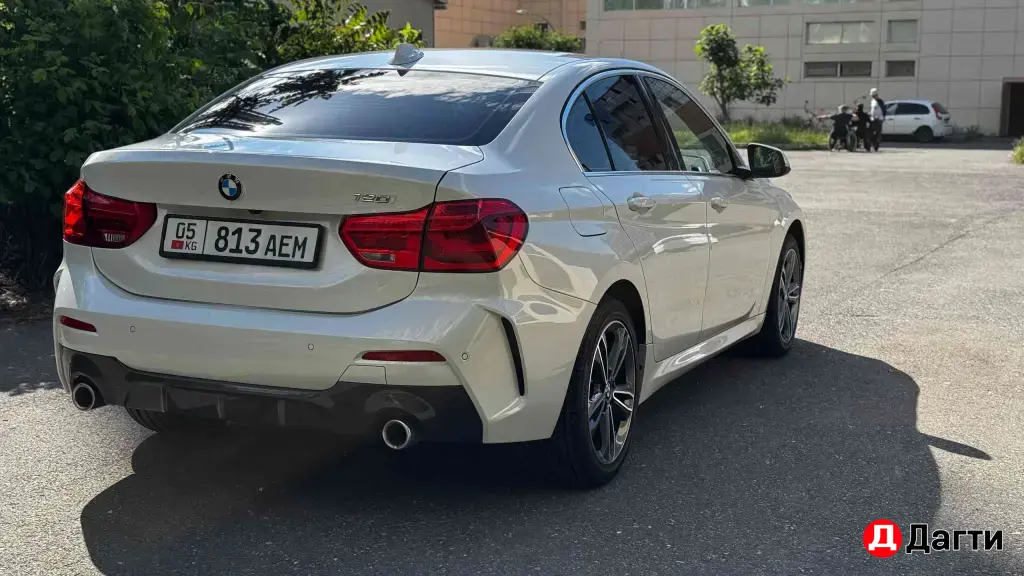 BMW 1 серии, 2021 года