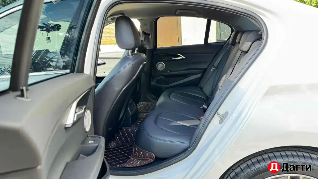 BMW 1 серии, 2021 года