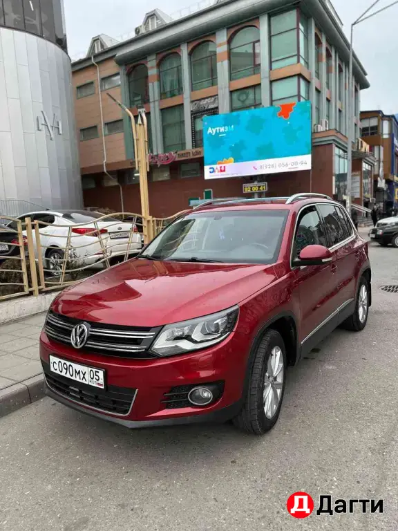Volkswagen Tiguan, 2011 года