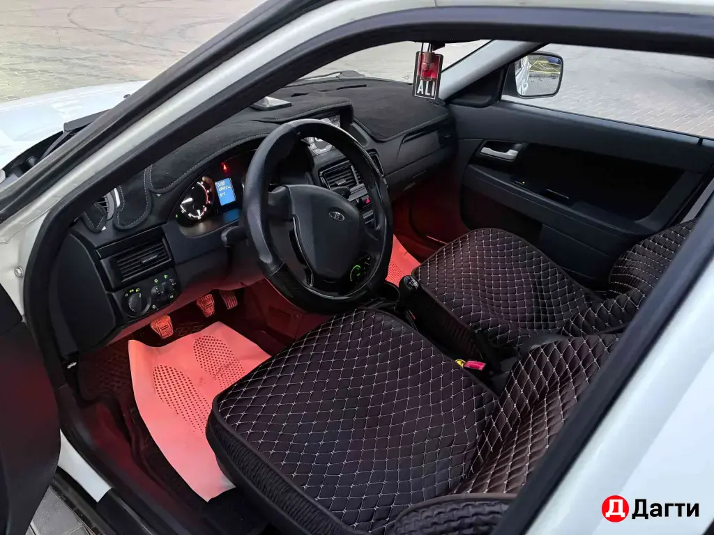 LADA (ВАЗ) Priora, 2012 года