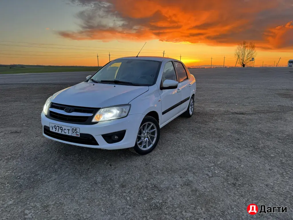 LADA (ВАЗ) Granta, 2015 года