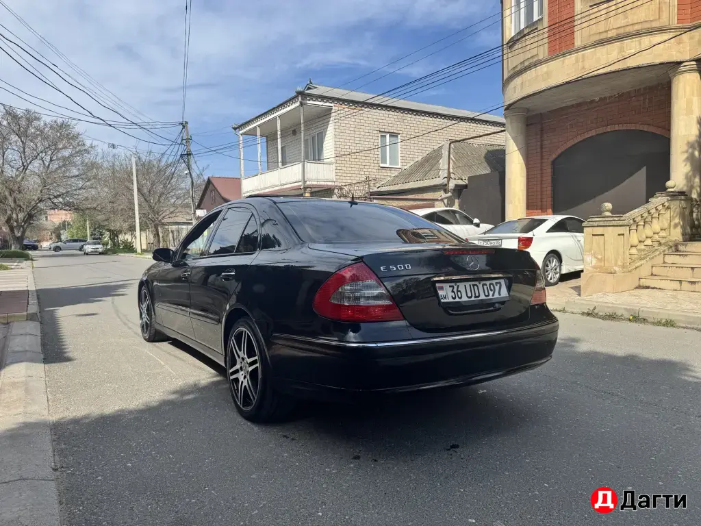 Mercedes-Benz E-Класс, 2005 года