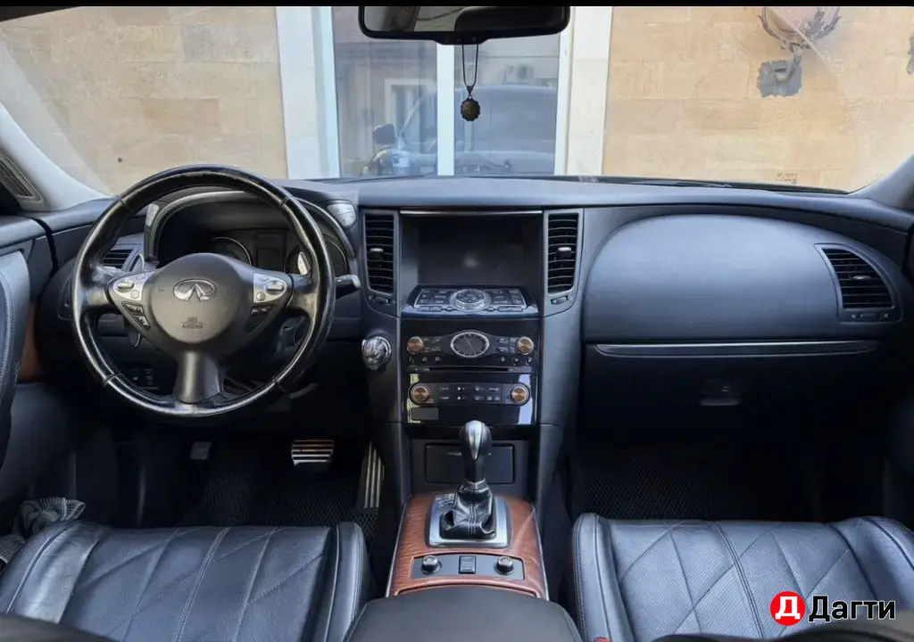 Infiniti QX70, 2013 года