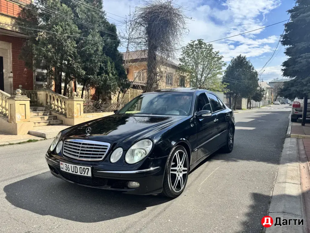 Mercedes-Benz E-Класс, 2005 года