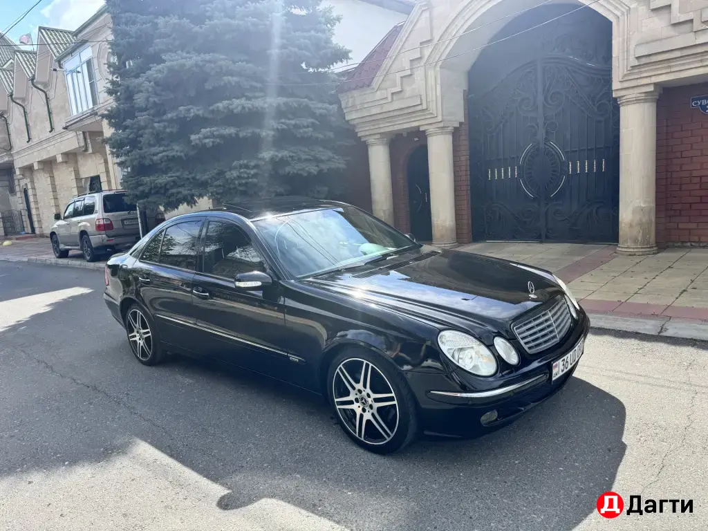 Mercedes-Benz E-Класс, 2005 года