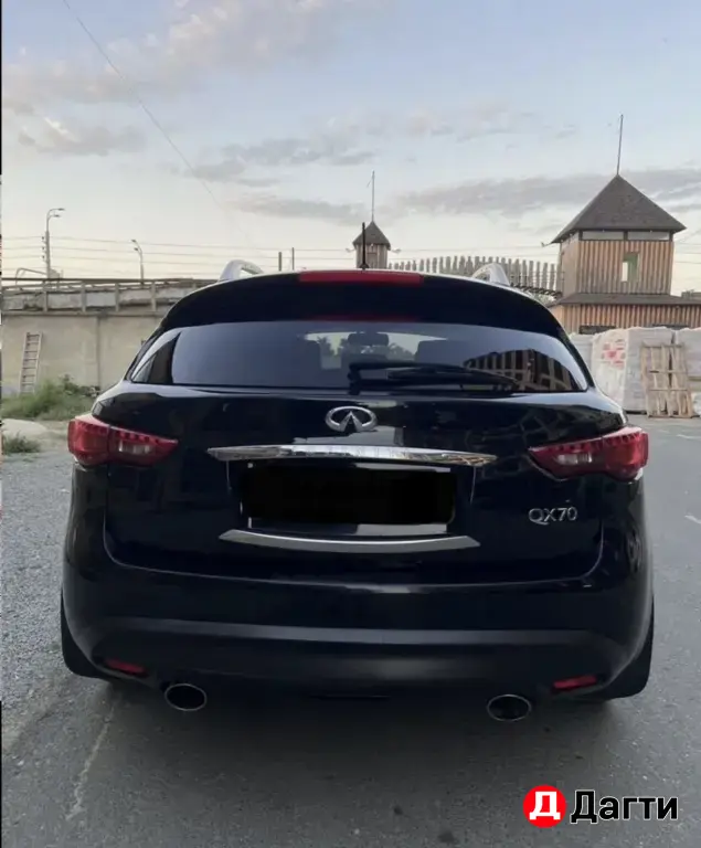 Infiniti QX70, 2013 года
