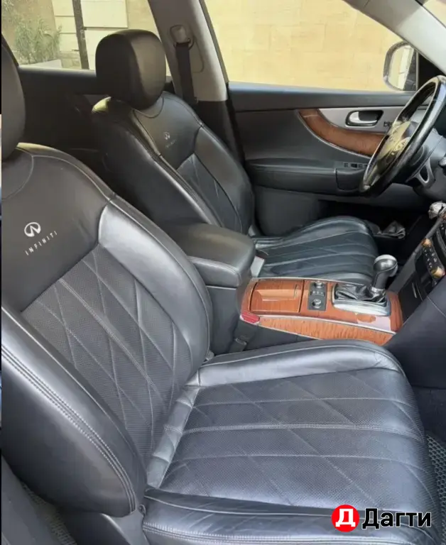 Infiniti QX70, 2013 года