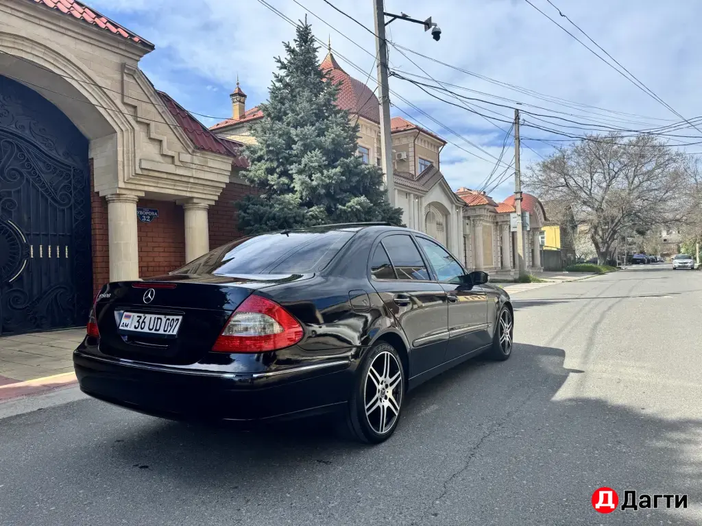 Mercedes-Benz E-Класс, 2005 года