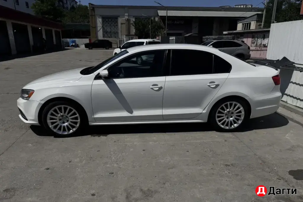 Volkswagen Jetta, 2010 года