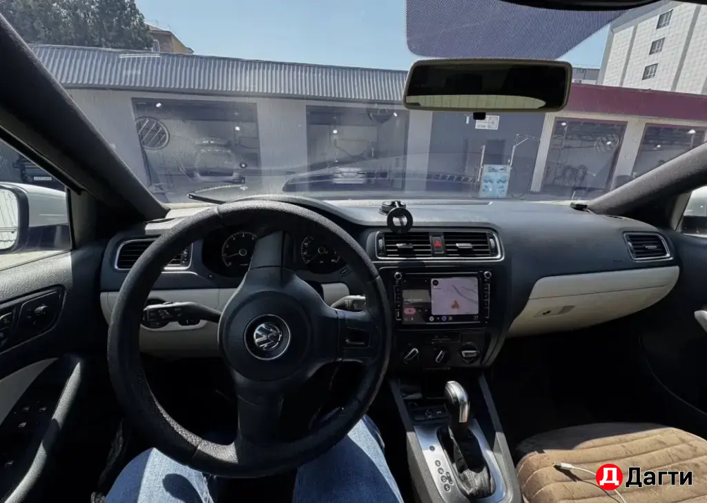 Volkswagen Jetta, 2010 года