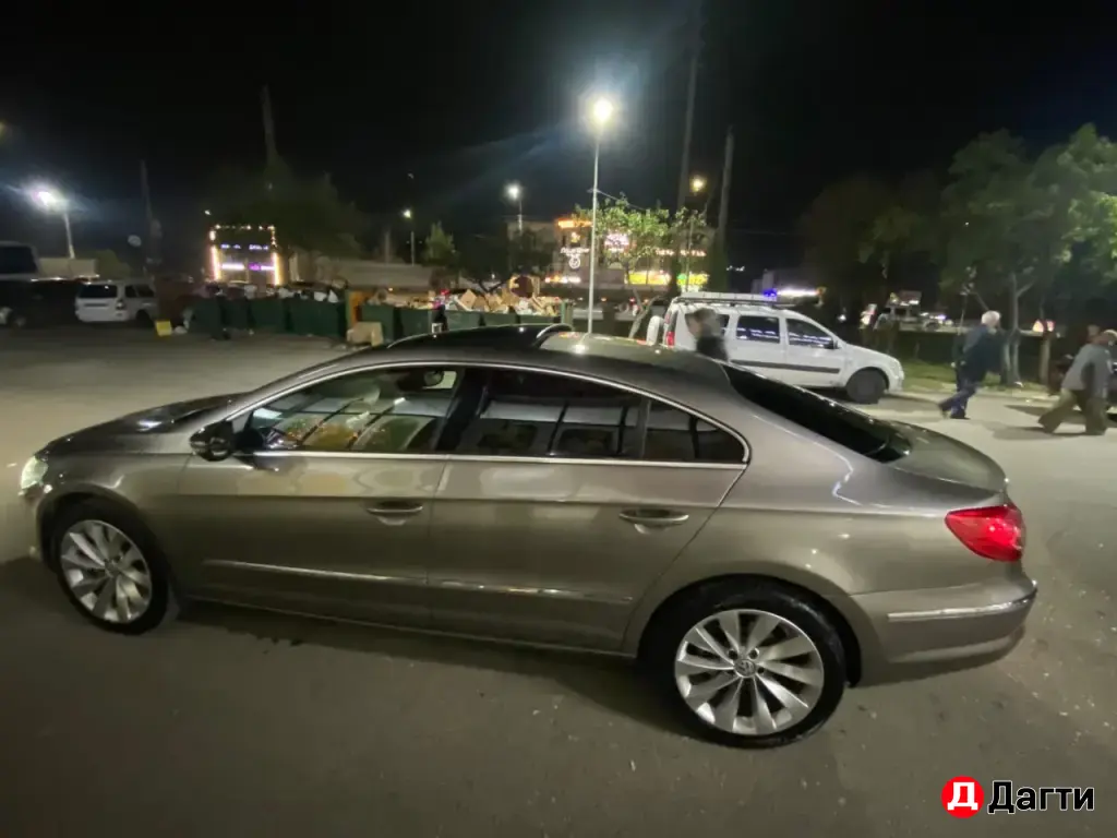 Volkswagen Passat, 2011 года