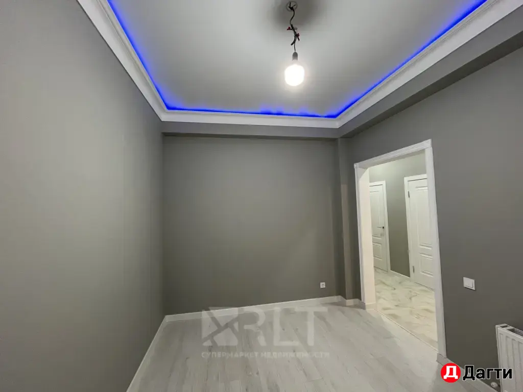 Продается двухкомнатная квартира площадью по улице Гапцахская 14