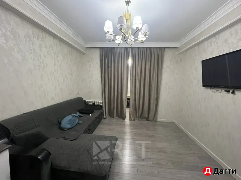 Продается двухкомнатная квартира площадью 67 м2 по улице Ибрагима-Хаджи Урадинского