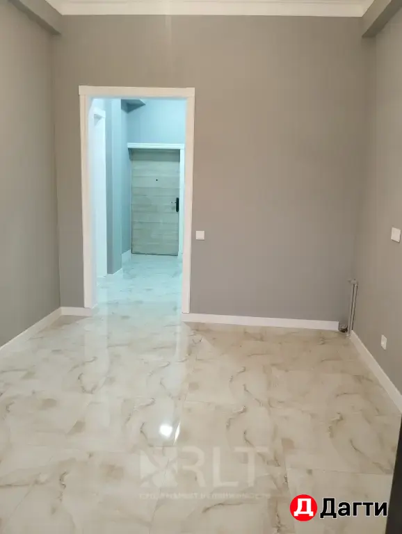 Продается двухкомнатная квартира площадью по улице Гапцахская 14